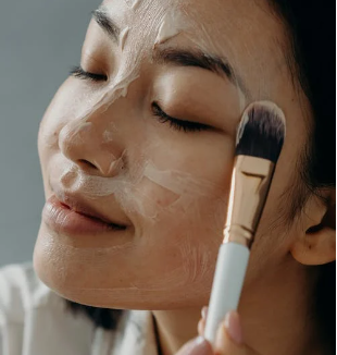 Everyday Makeup Look for a Natural and Polished Appearance