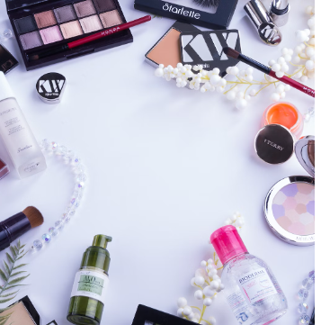 Glamorous Red Carpet Makeup: Celebrity Inspired Tutorial