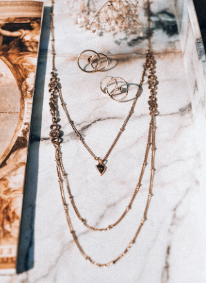 Fall Accessories Guide: Cozy Scarves and Layered Jewelry