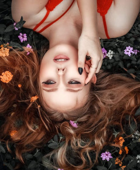 Article – Spring Floral Accessories: Incorporating Nature into Your Style