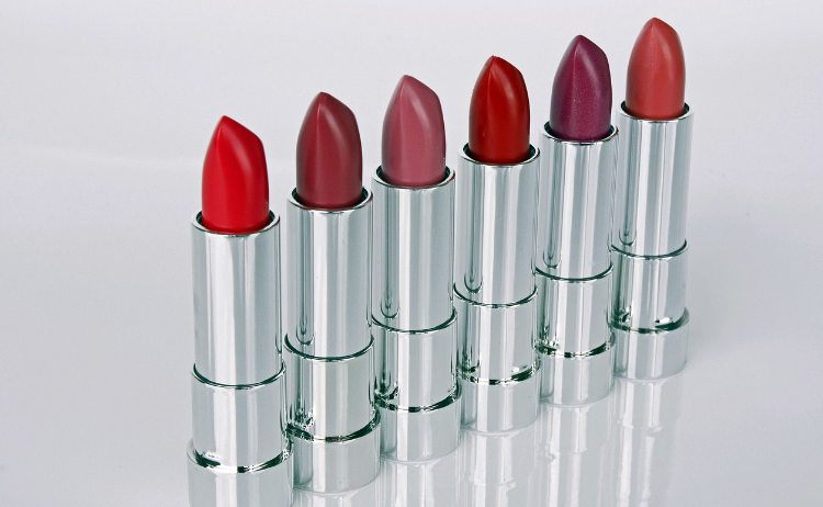 How to Make Your Lipstick Last All Day – 5 Easy Steps