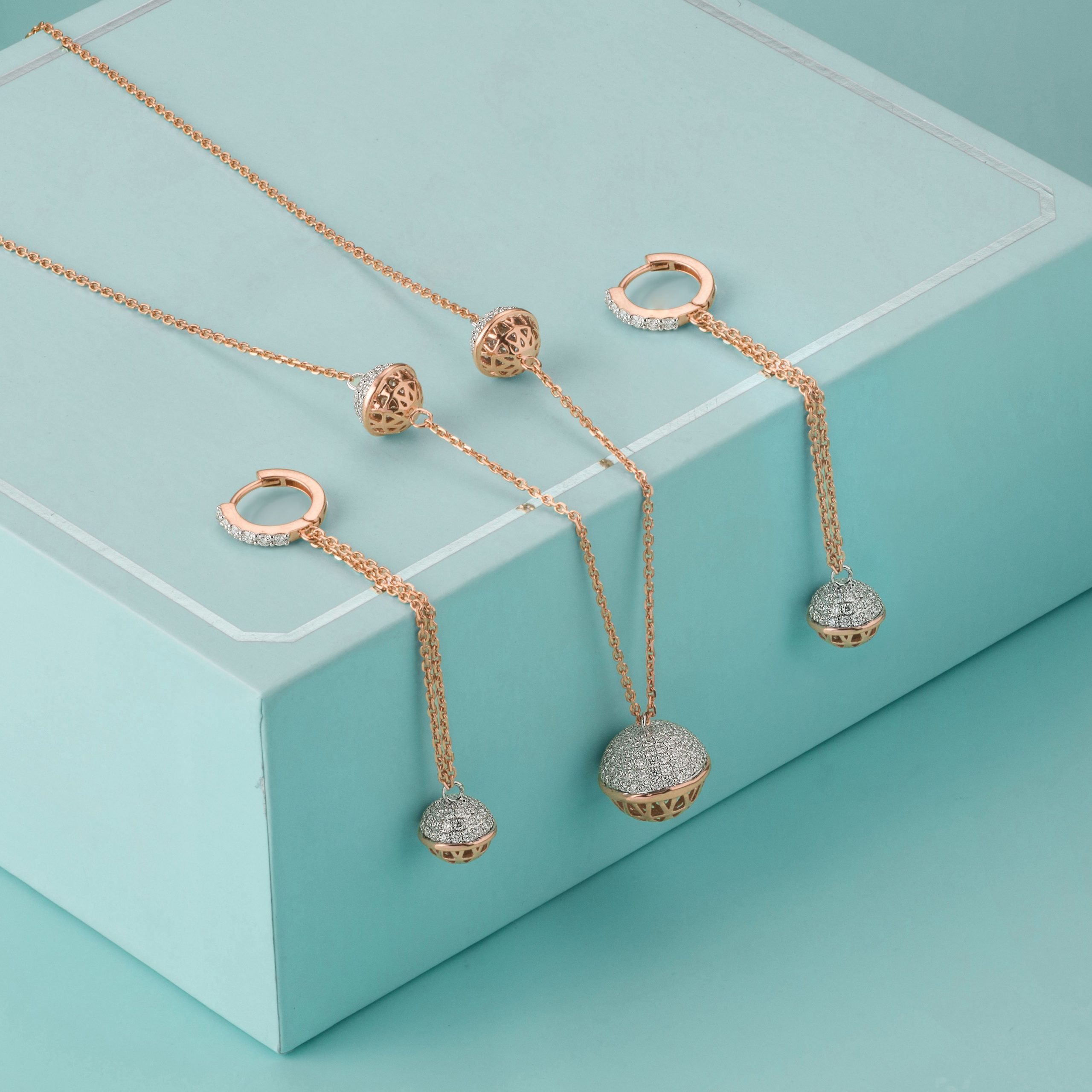 2026 Jewelry Trends: How to Wear Mixed Metals, Pearls, and Statement Pieces
