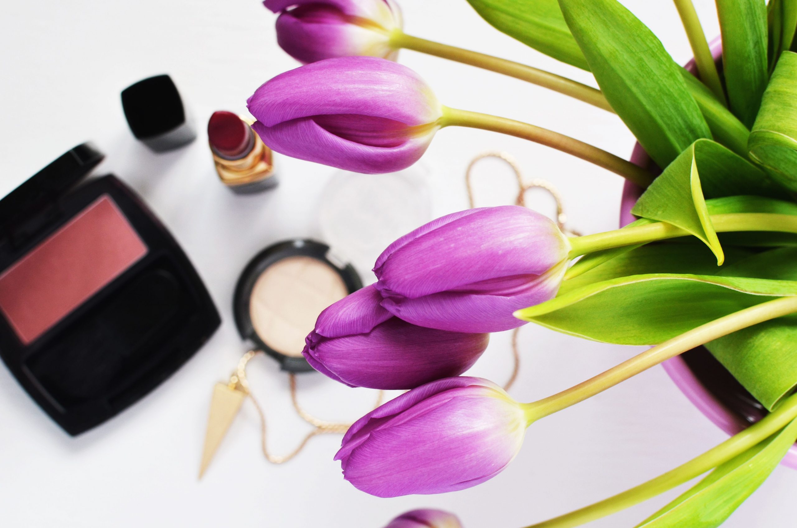Spring Beauty Refresh: Small Changes That Make Your Everyday Routine Feel New