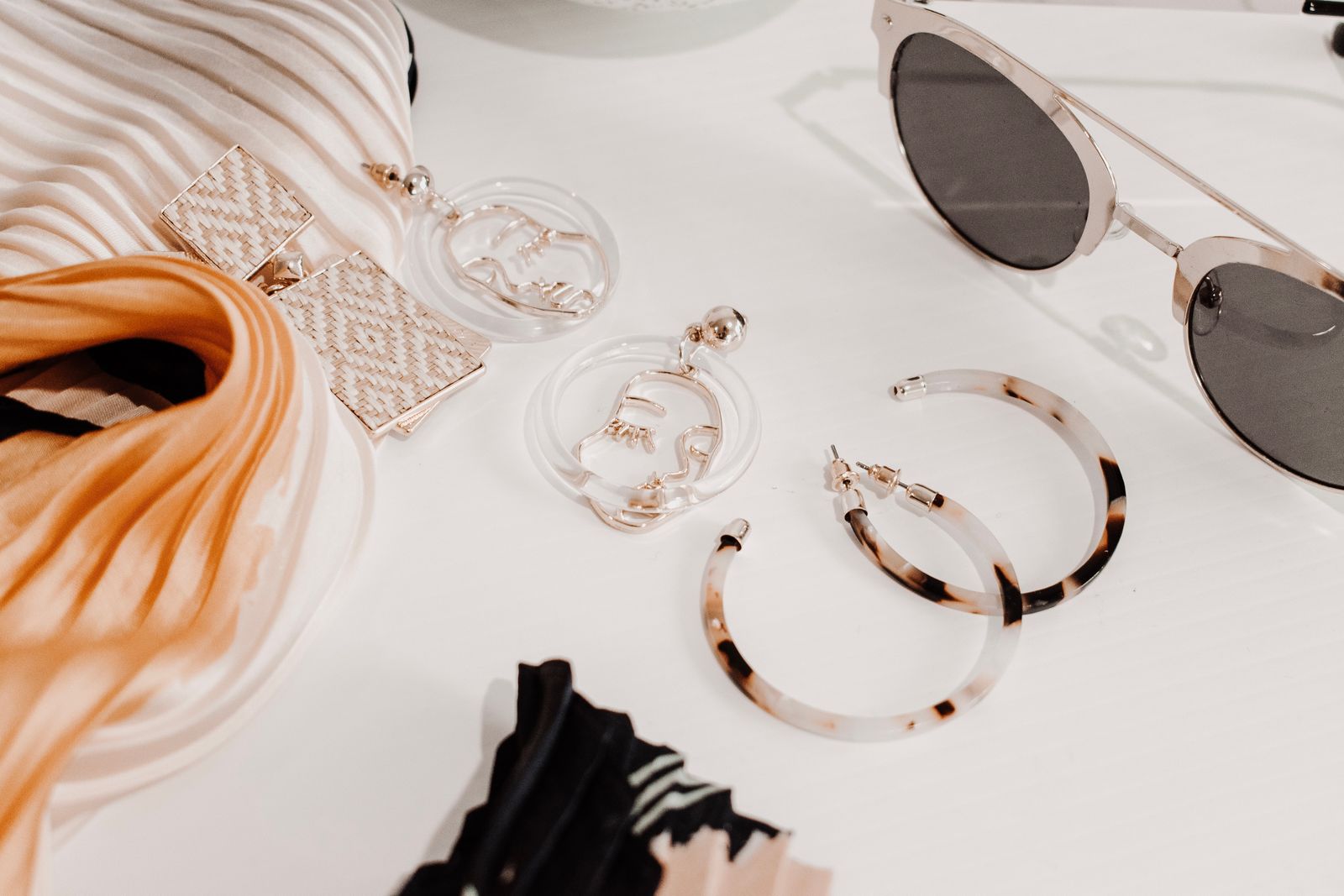 How to Choose Earrings That Flatter Your Face Shape and Personal Style
